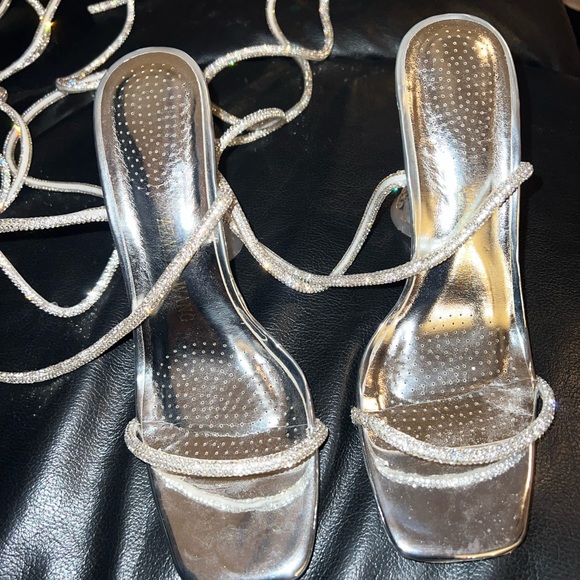 Silver rhinestone wrap heels size 8 only worn twice - Picture 7 of 9